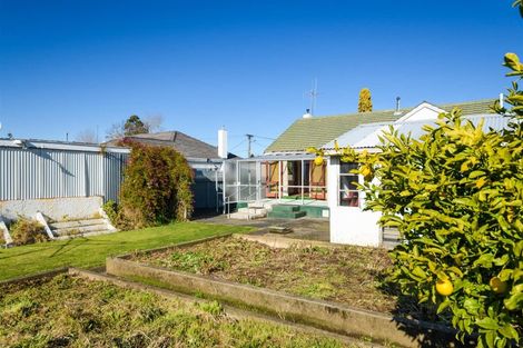 Photo of property in 27 Lower High Street, Marton, 4710