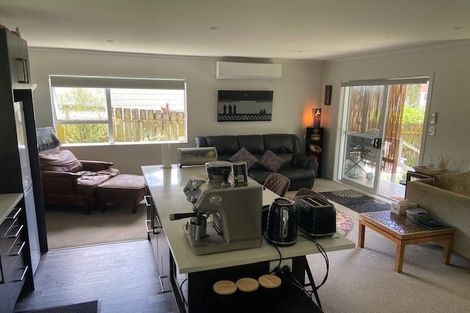 Photo of property in 2 Frank Hewitt Street, Pukekohe, 2120