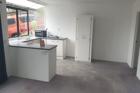 Photo of property in 50 Valley View Road, Glenfield, Auckland, 0629