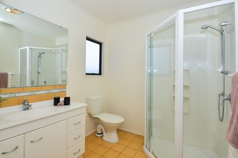 Photo of property in 30 Palm Grove Drive, Western Heights, Hamilton, 3200