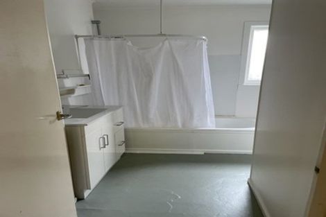 Photo of property in 2/22 Amaru Road, One Tree Hill, Auckland, 1061