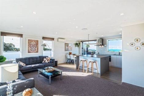 Photo of property in 1/719 East Coast Road, Browns Bay, Auckland, 0630