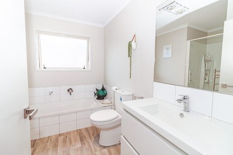 Photo of property in 15 Magnolia Crescent, Tawhero, Whanganui, 4501