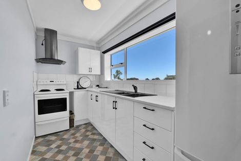 Photo of property in 27b Port View Crescent, Moturoa, New Plymouth, 4310