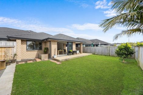 Photo of property in 13 Leebank Crescent, Riverhead, 0820