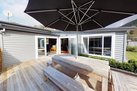 Photo of property in 6 Benn Road, Lake Okareka, Rotorua, 3076