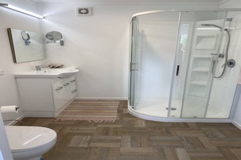 Photo of property in 71 Howard Road, Orere Point, Papakura, 2585