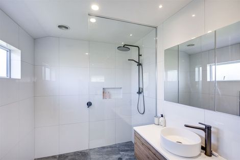 Photo of property in 66a Murphy Road, Taradale, Napier, 4112