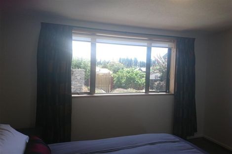 Photo of property in 2 Ragan Lane, Wanaka, 9305