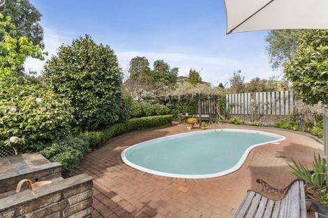 Photo of property in 3 Kingussie Place, Highland Park, Auckland, 2010