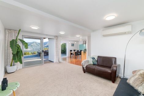 Photo of property in 21 Te Ara Crescent, Diamond Harbour, Lyttelton, 8971
