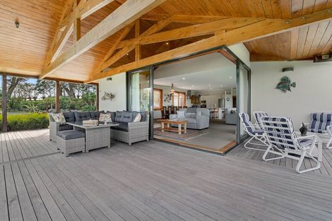 Photo of property in 71 Goodall Road, Snells Beach, 0920