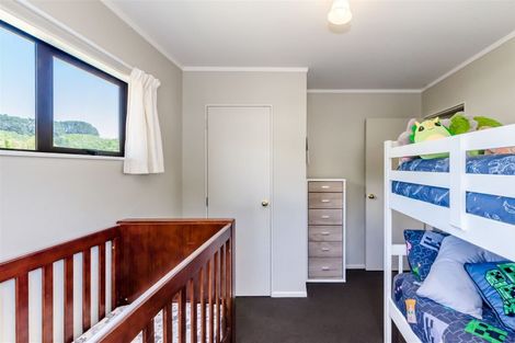 Photo of property in 12 Hookway Grove, Paraparaumu, 5032