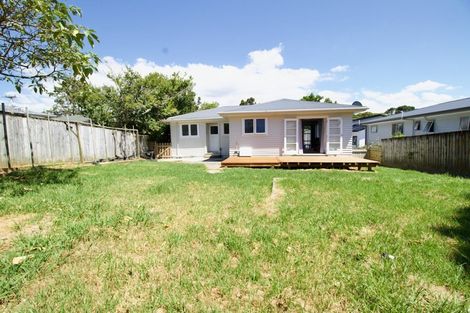 Photo of property in 79 Sabulite Road, Kelston, Auckland, 0602