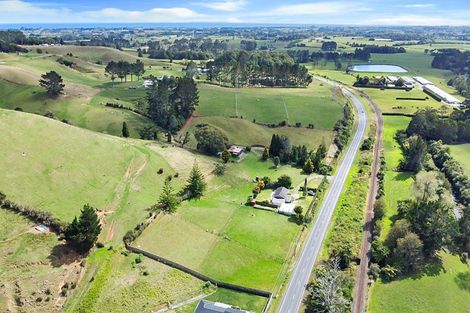 Photo of property in 768 Mountain Road, Lepperton, Inglewood, 4389