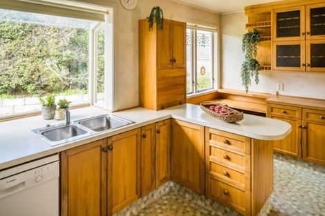 Photo of property in 2 Doon Grove, Papakowhai, Porirua, 5024