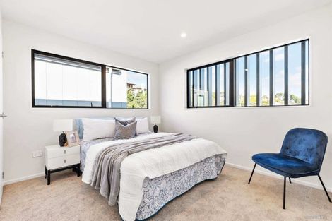 Photo of property in 81b Hattaway Avenue, Bucklands Beach, Auckland, 2012