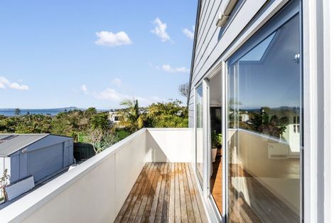Photo of property in 2/22 Salem Place, Torbay, Auckland, 0630