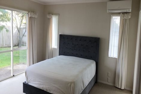 Photo of property in 10 Trovare Place, Golflands, Auckland, 2013