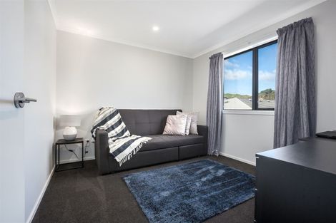 Photo of property in 1e Breakwater Way, Whitby, Porirua, 5024