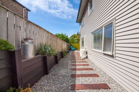 Photo of property in 4a Erlestoke Crescent, Churton Park, Wellington, 6037