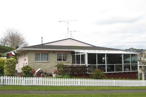 Photo of property in 24 Kenmore Street, Westown, New Plymouth, 4310