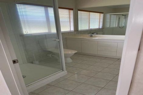 Photo of property in 28 Santa Ana Drive, Dannemora, Auckland, 2016