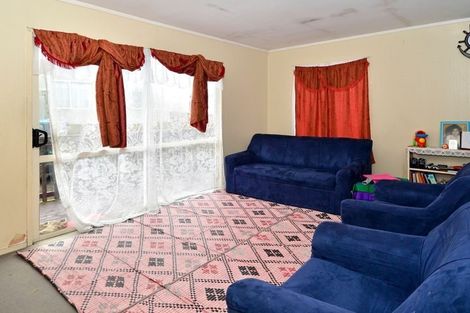 Photo of property in 1/136 Shifnal Drive, Randwick Park, Auckland, 2105