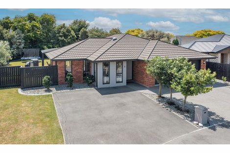 Photo of property in 44 Acacia Avenue, Rangiora, 7400