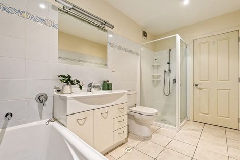 Photo of property in 58 Friend Street, Karori, Wellington, 6012