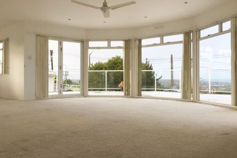 Photo of property in 730 East Coast Road, Pinehill, Auckland, 0632