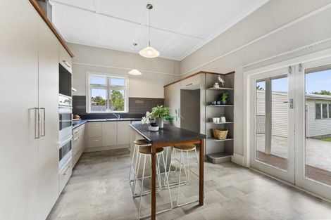 Photo of property in 68 East Street, Feilding, 4702