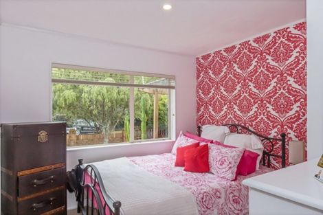 Photo of property in 5 Shadon Place, Stanmore Bay, Whangaparaoa, 0932