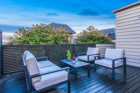 Photo of property in 12e Bluefin Way, West Harbour, Auckland, 0618