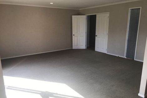 Photo of property in 487 Te Irirangi Drive, Flat Bush, Auckland, 2013