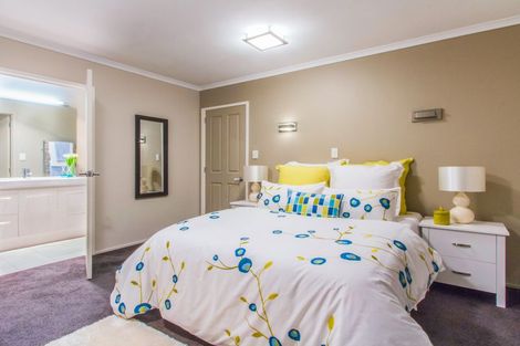 Photo of property in 12e Bluefin Way, West Harbour, Auckland, 0618