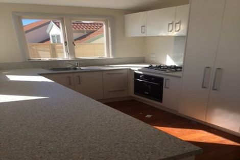 Photo of property in 2/72 Nile Road, Milford, Auckland, 0620