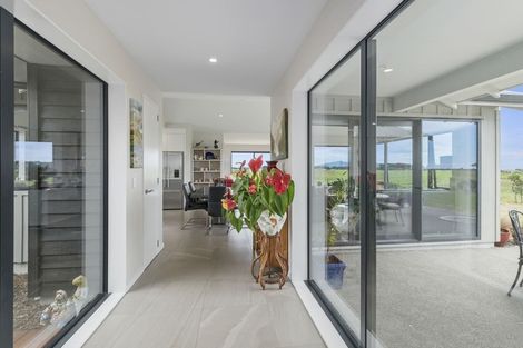 Photo of property in 161 Harakeke Road, Te Horo, Otaki, 5581