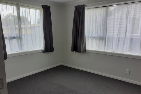 Photo of property in 19 Avro Crescent, Hornby, Christchurch, 8042