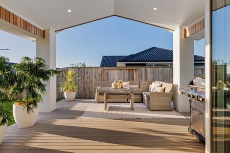 Photo of property in 4 Kuakua Close, Papamoa Beach, Papamoa, 3118