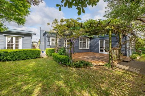 Photo of property in 37 Sackville Street, Martinborough, 5711