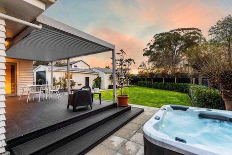 Photo of property in 85 Hartley Avenue, Strowan, Christchurch, 8052