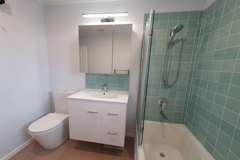 Photo of property in 2/29 Wallace Road, Mangere Bridge, Auckland, 2022