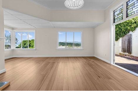 Photo of property in 35 Central Terrace, Kelburn, Wellington, 6012