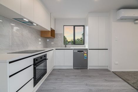 Photo of property in 1/17 Kingdale Road, Henderson, Auckland, 0610