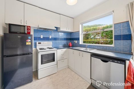 Photo of property in 7a Lincoln Grove, Wainuiomata, Lower Hutt, 5014