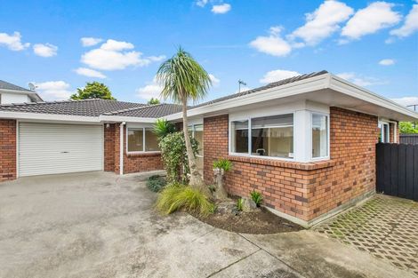 Photo of property in 2/10 Mangarata Avenue, Papatoetoe, Auckland, 2025