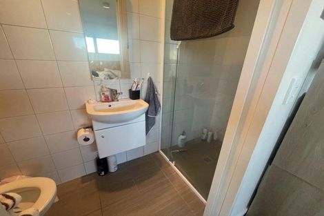 Photo of property in 27c Newnham Terrace, Upper Riccarton, Christchurch, 8041