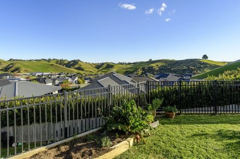Photo of property in 170 Waikite Road, Welcome Bay, Tauranga, 3175