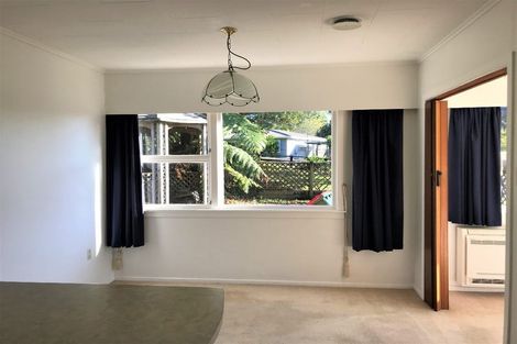 Photo of property in 18 Beaumont Crescent, Frankleigh Park, New Plymouth, 4310
